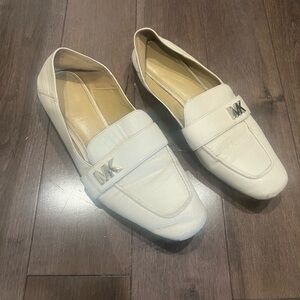 Michael Kors White leather Loafers8.5 with gold accent
